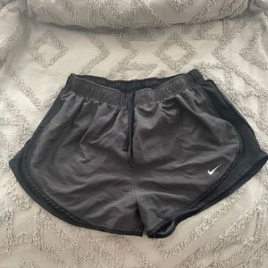 Women’s Nike Tempo running shorts